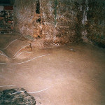 5) Zadní místnost - podlaha před opravou